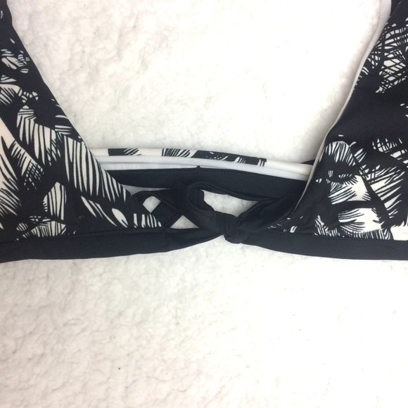 Fabletics Bikini Top - Picture 2 of 6